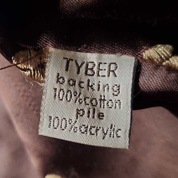 Vintage women's chocolate brown 3/4-sleeve Parisian faux-fur coat. Size 6. - Picture 6 of 7